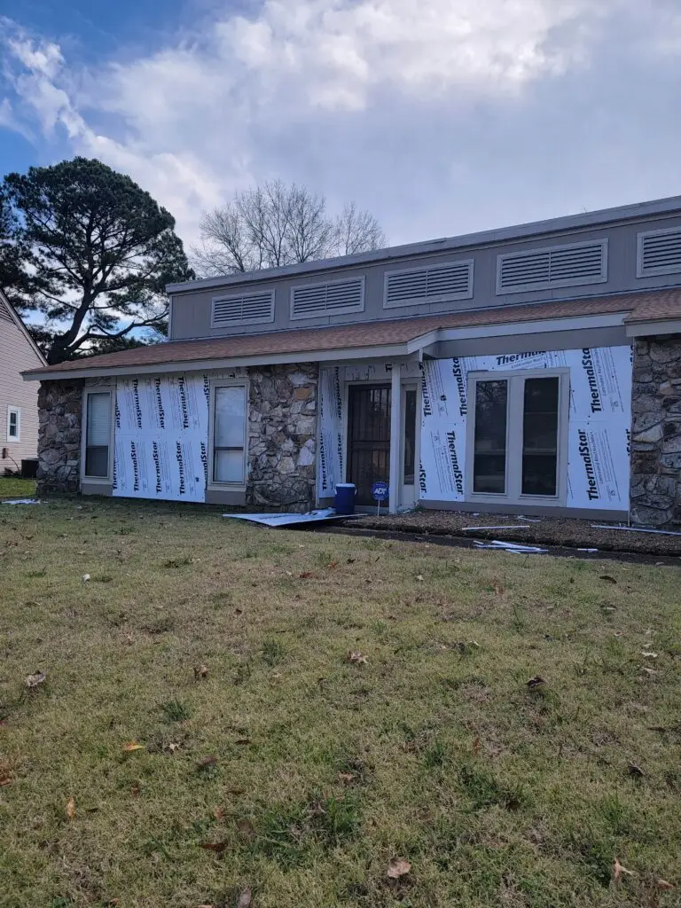 CertainTeed siding install house wrapped in insulation-no limit roofing